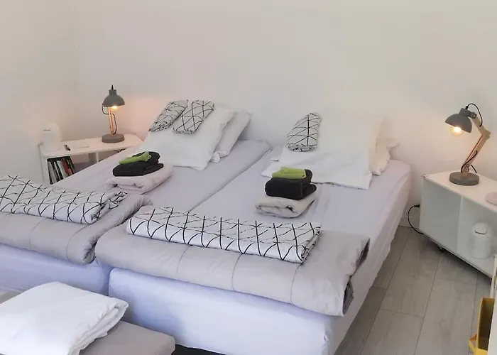 Logement+Parking Proche Metro - Total Autonome