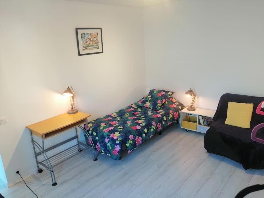 Logement+parking Proche Metro - Total Autonome